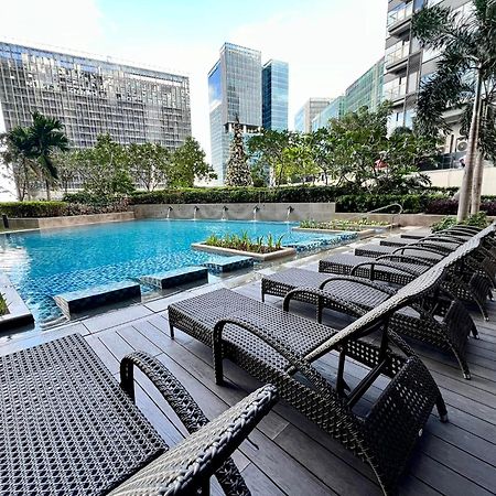 Hotel Vibe Condo At Uptown Parksuites Bgc Taguig Eksteriør billede
