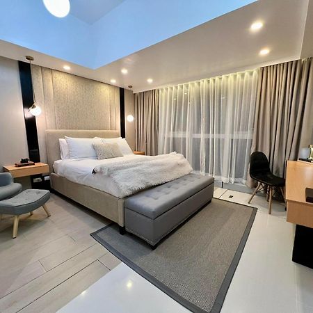 Hotel Vibe Condo At Uptown Parksuites Bgc Taguig Eksteriør billede